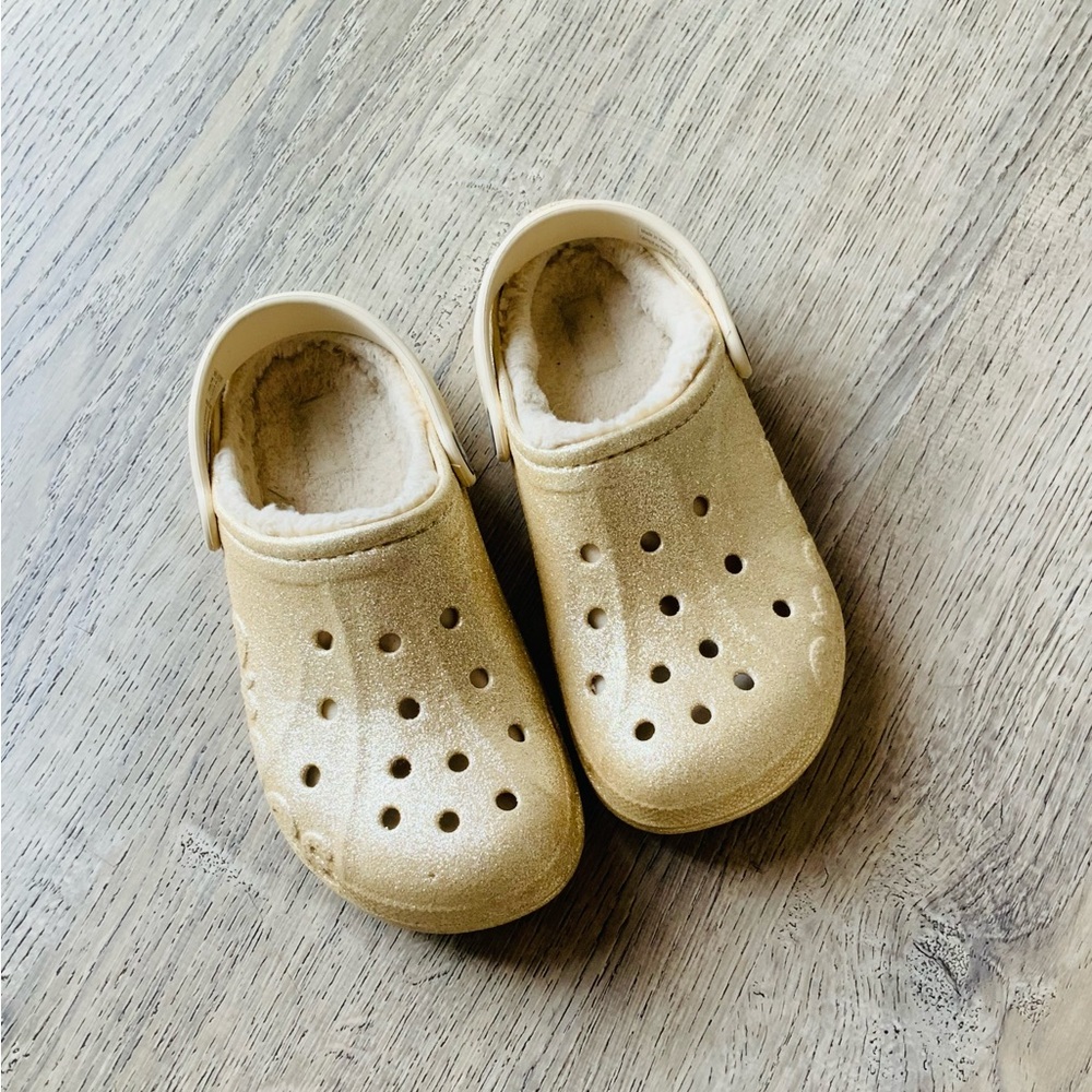 CROCS Fur Lined Gold Crocs Juniors 2